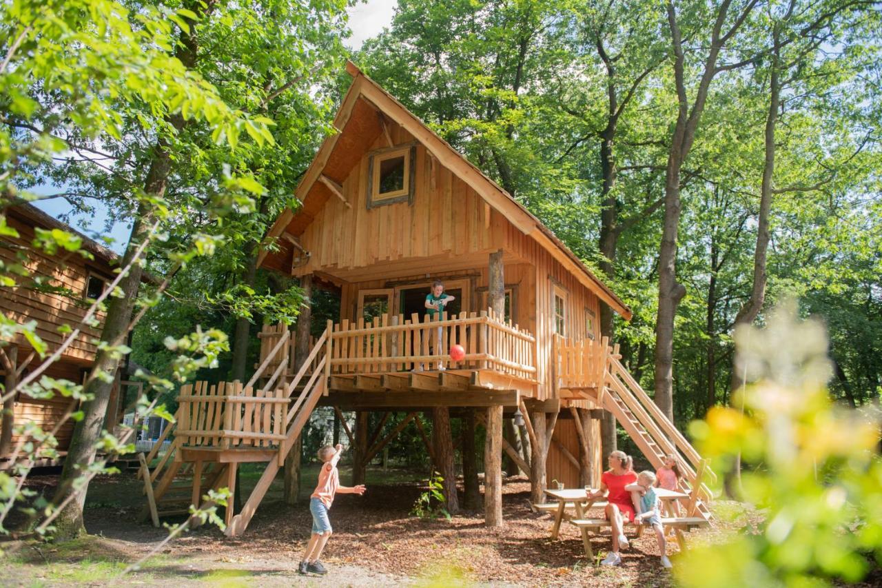 Recreatiepark D'N Mastendol Luxe Boomhutten Rijen المظهر الخارجي الصورة